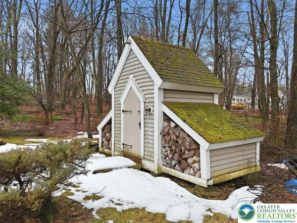 $535,000 | 128 Stoneleigh Drive, East Stroudsburg, PA 18301