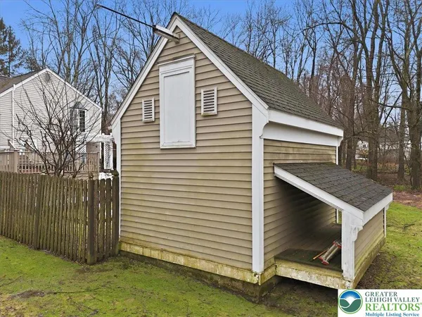 $535,000 | 128 Stoneleigh Drive, East Stroudsburg, PA 18301