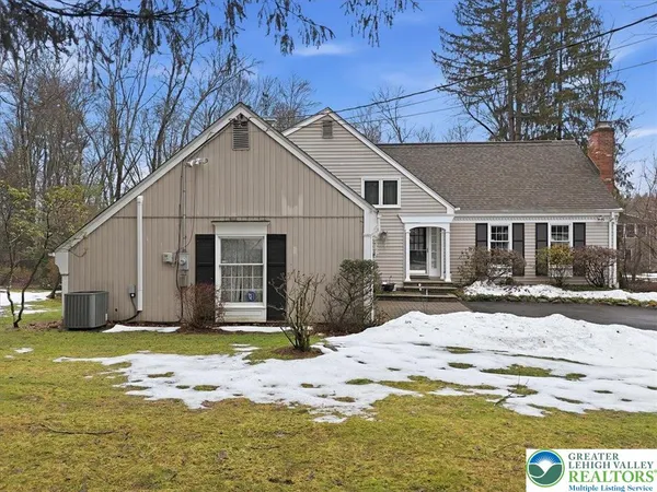 $535,000 | 128 Stoneleigh Drive, East Stroudsburg, PA 18301
