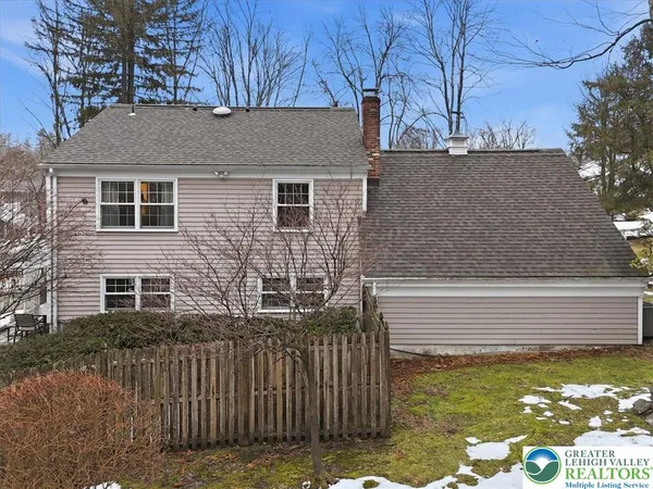 $535,000 | 128 Stoneleigh Drive, East Stroudsburg, PA 18301