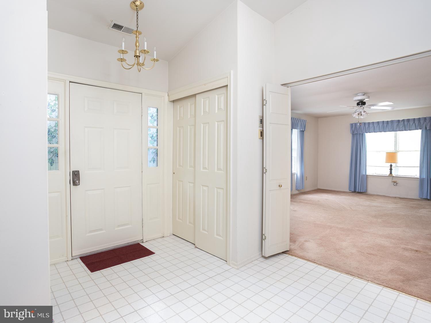 109 Lake View Court Columbus, NJ 08022 - Photo 22 of 29 Front entry