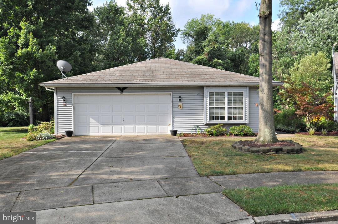 109 Lake View Court Columbus, NJ 08022 - Photo 7 of 29