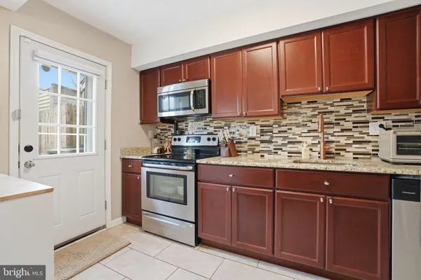 $375,000 | 1016 Weybridge Court, Bensalem, PA 19020