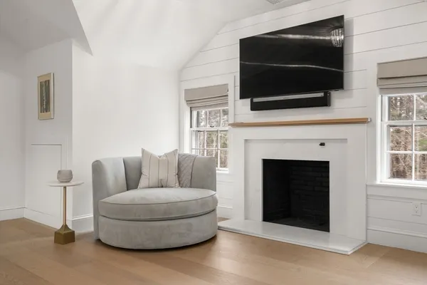 $4,195,000 | 389 Grove Street, Needham, MA 02492