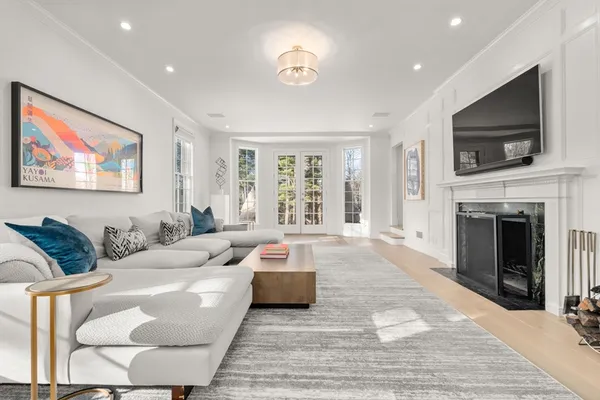 $4,195,000 | 389 Grove Street, Needham, MA 02492