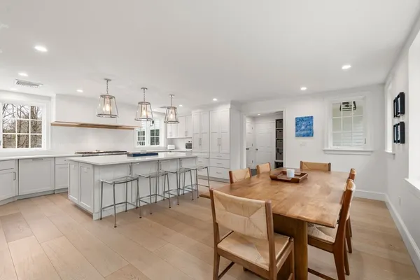 $4,195,000 | 389 Grove Street, Needham, MA 02492