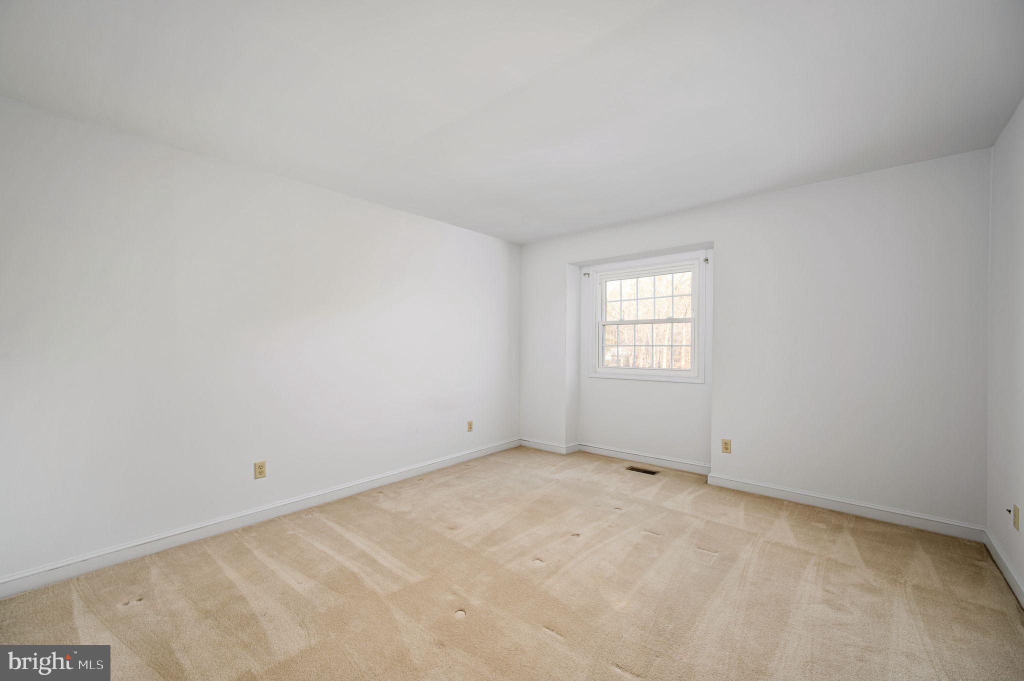 31 River Ridge Lane Fredericksburg, VA 22406 - Photo 47 of 70 an empty room with a window