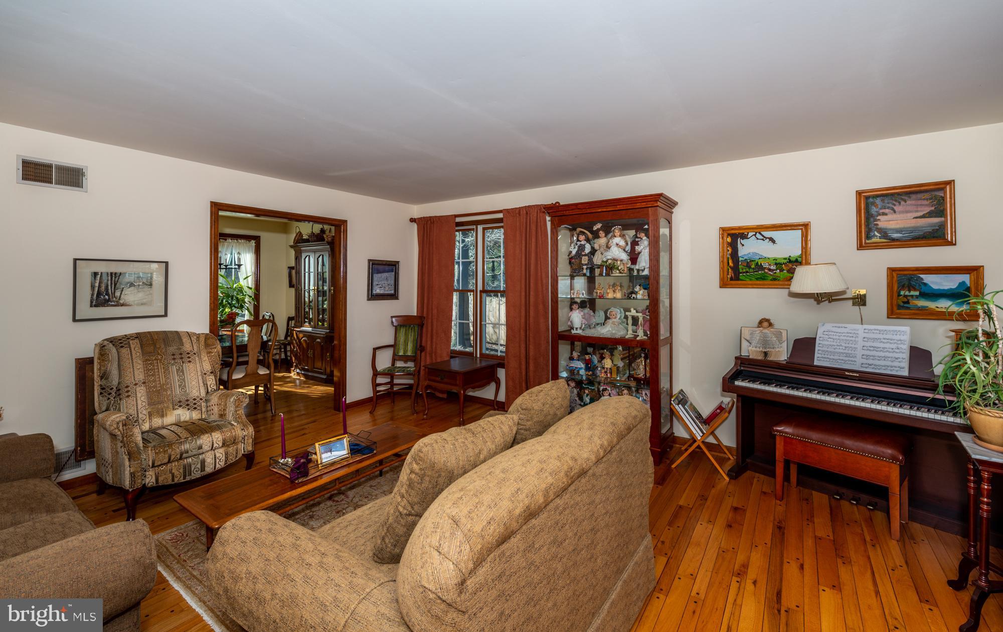 619 West 3rd Avenue Lititz, PA 17543 - Photo 5 of 26