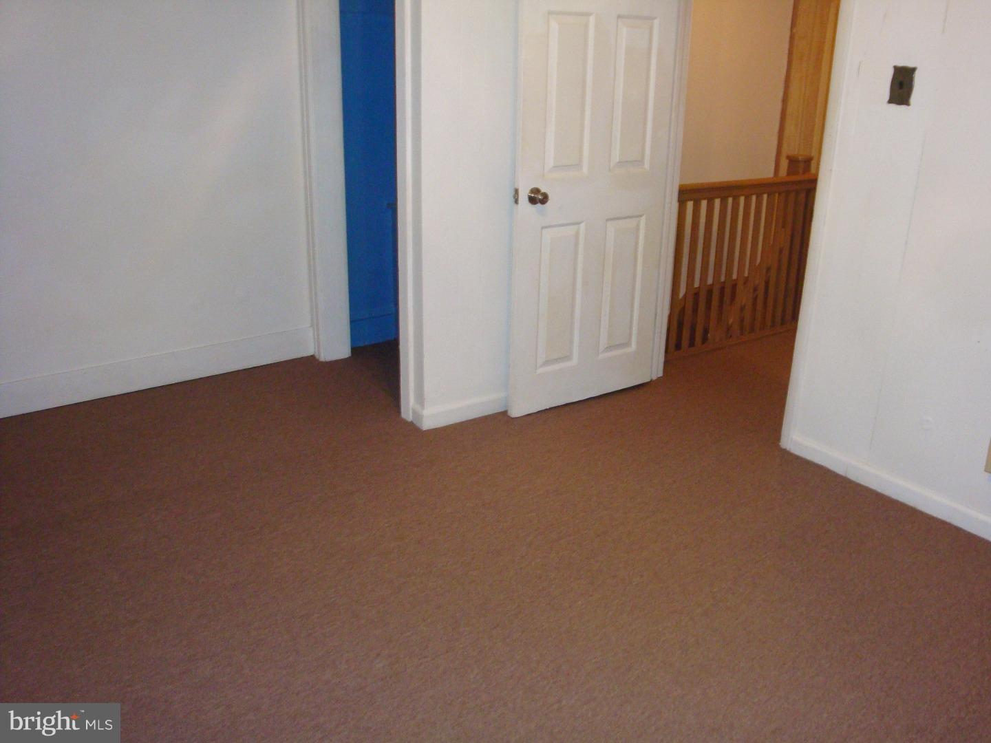 535 Littlecroft Road Upper Darby, PA 19082 - Photo 9 of 15