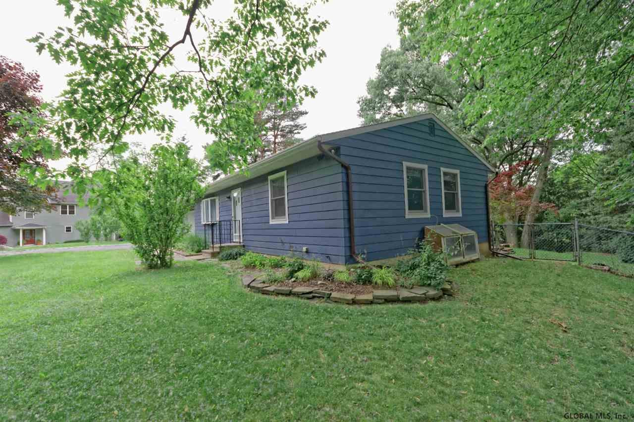 5 Sunset Lane Rensselaer, NY 12144 - Photo 6 of 53 Photo 6