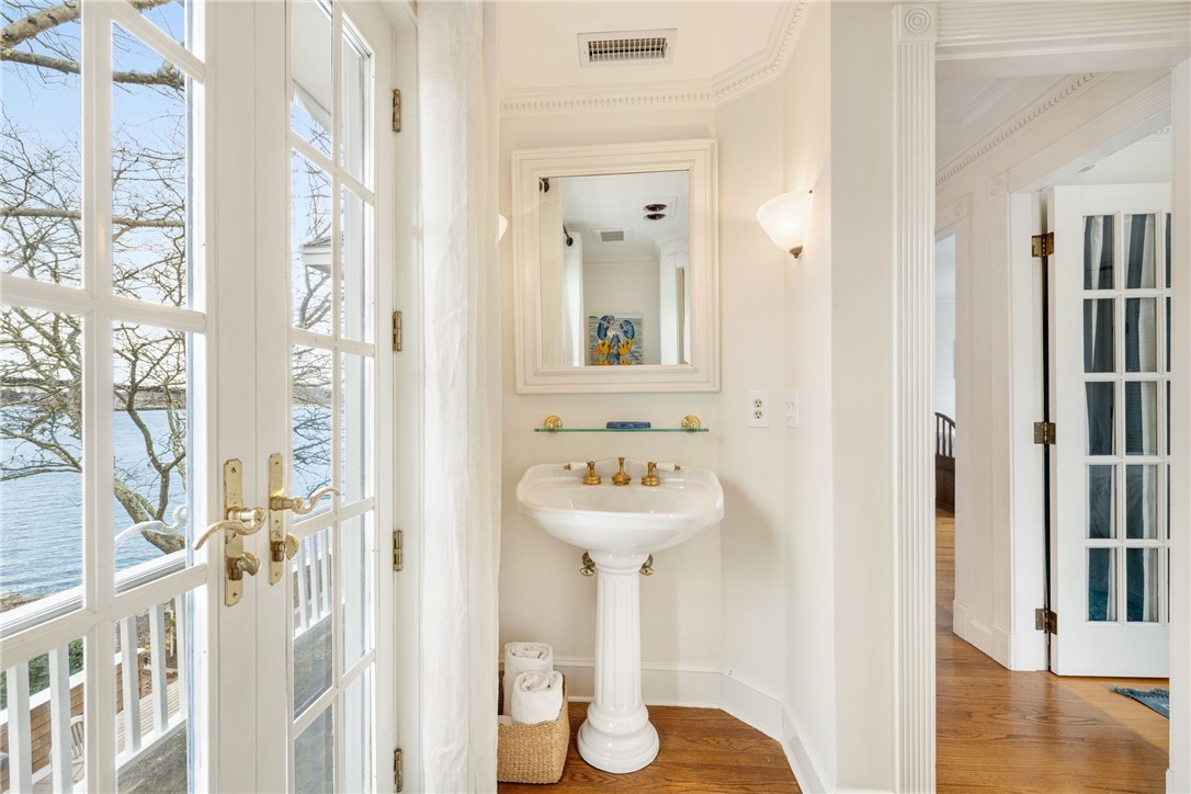 289 Riverside Drive Tiverton, RI 02878 - Photo 34 of 50