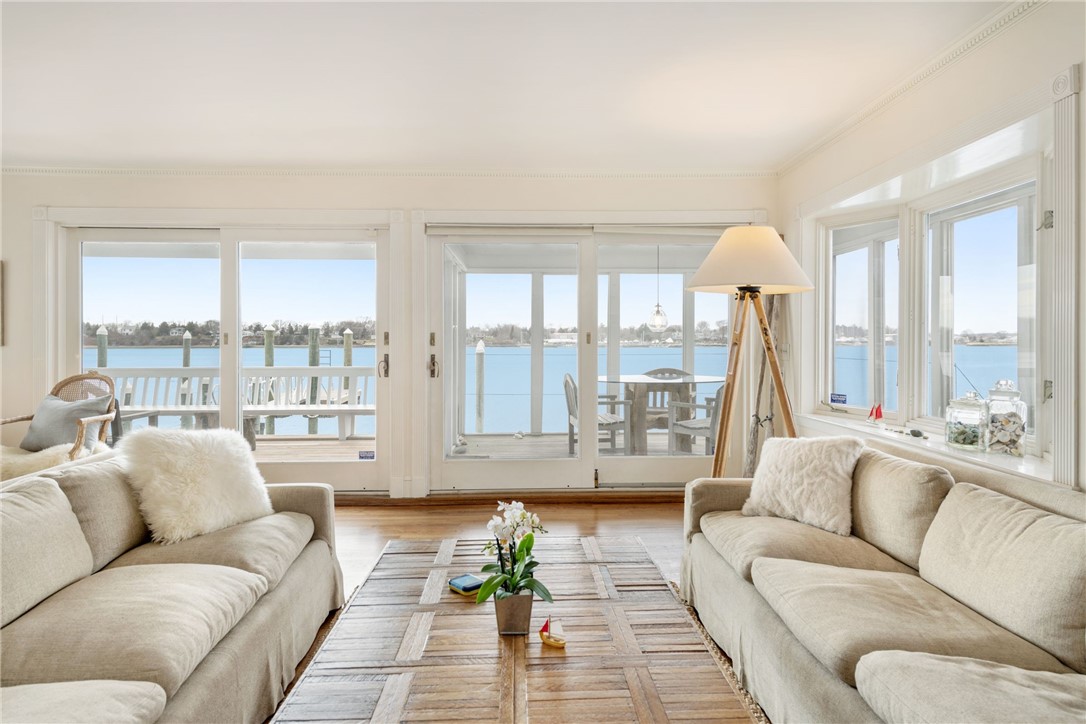 289 Riverside Drive Tiverton, RI 02878 - Photo 7 of 50