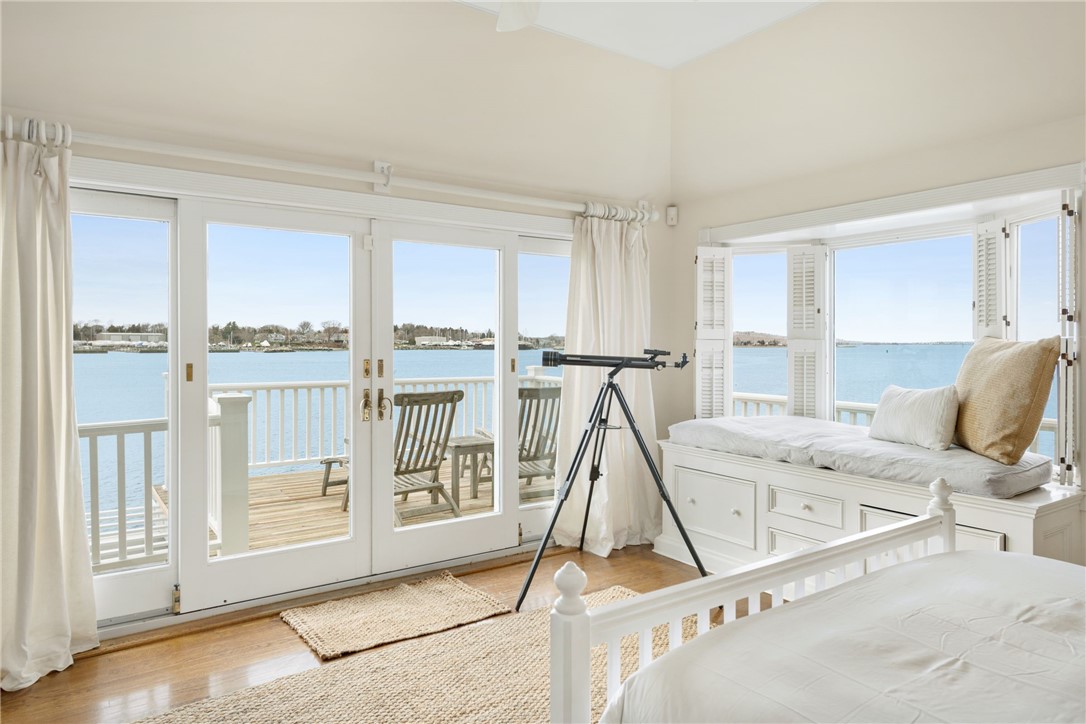 289 Riverside Drive Tiverton, RI 02878 - Photo 8 of 50