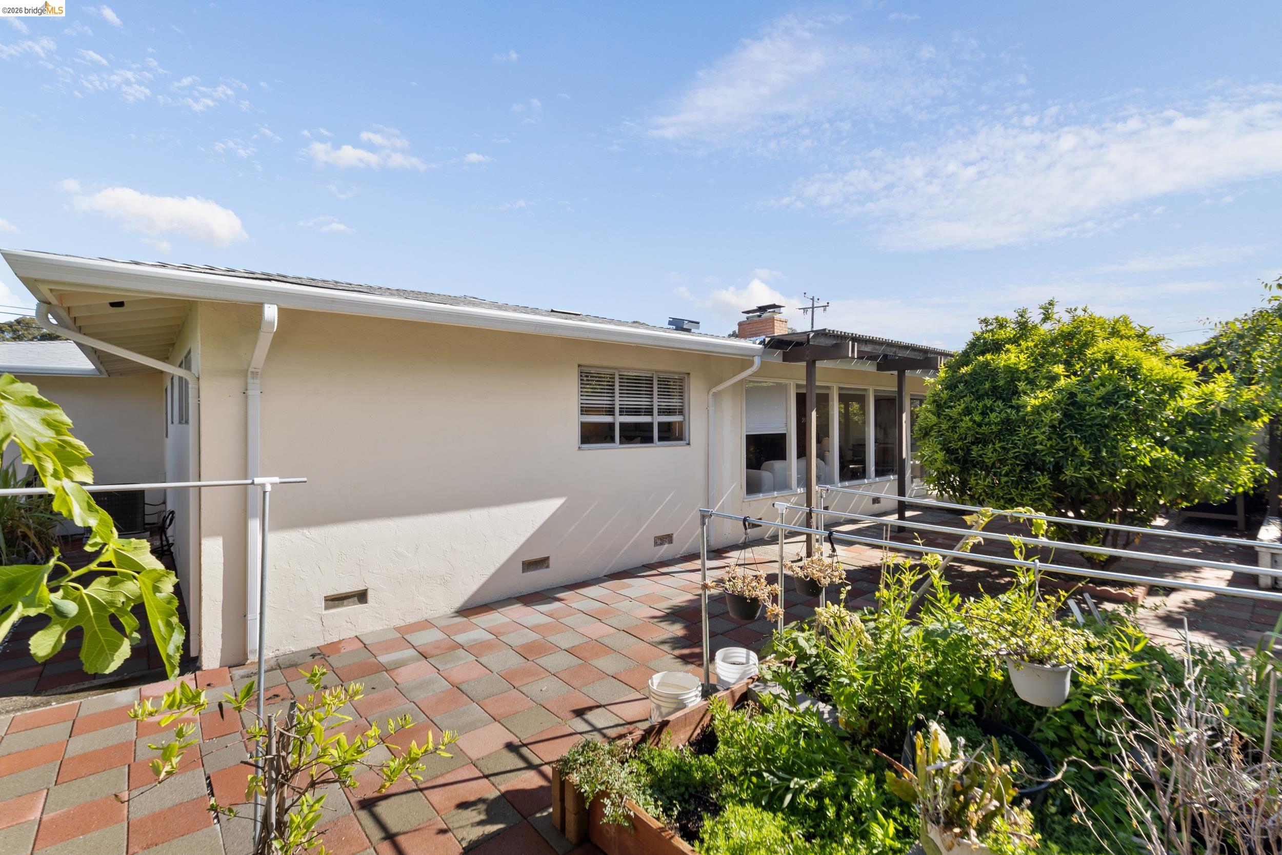 1799 Lefebvre Way Pinole, CA 94564 - Photo 41 of 47