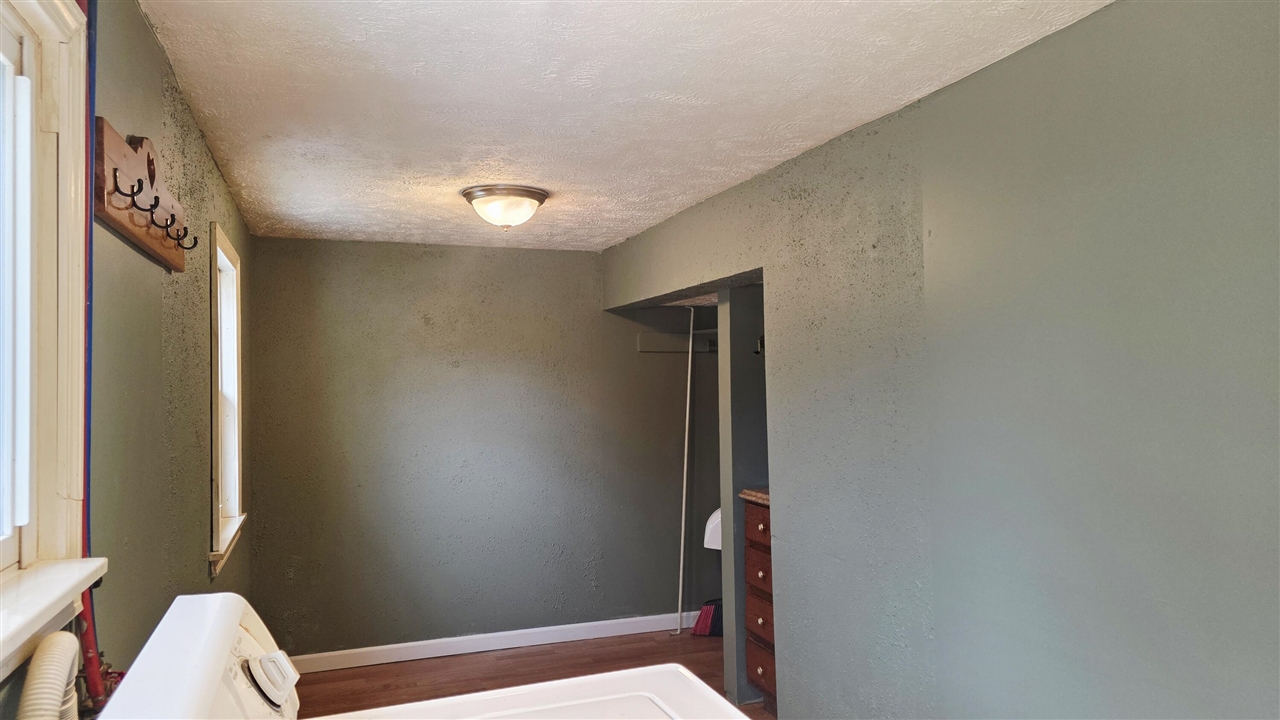 321 South 4th Street Edmore, MI 48829 - Photo 20 of 28