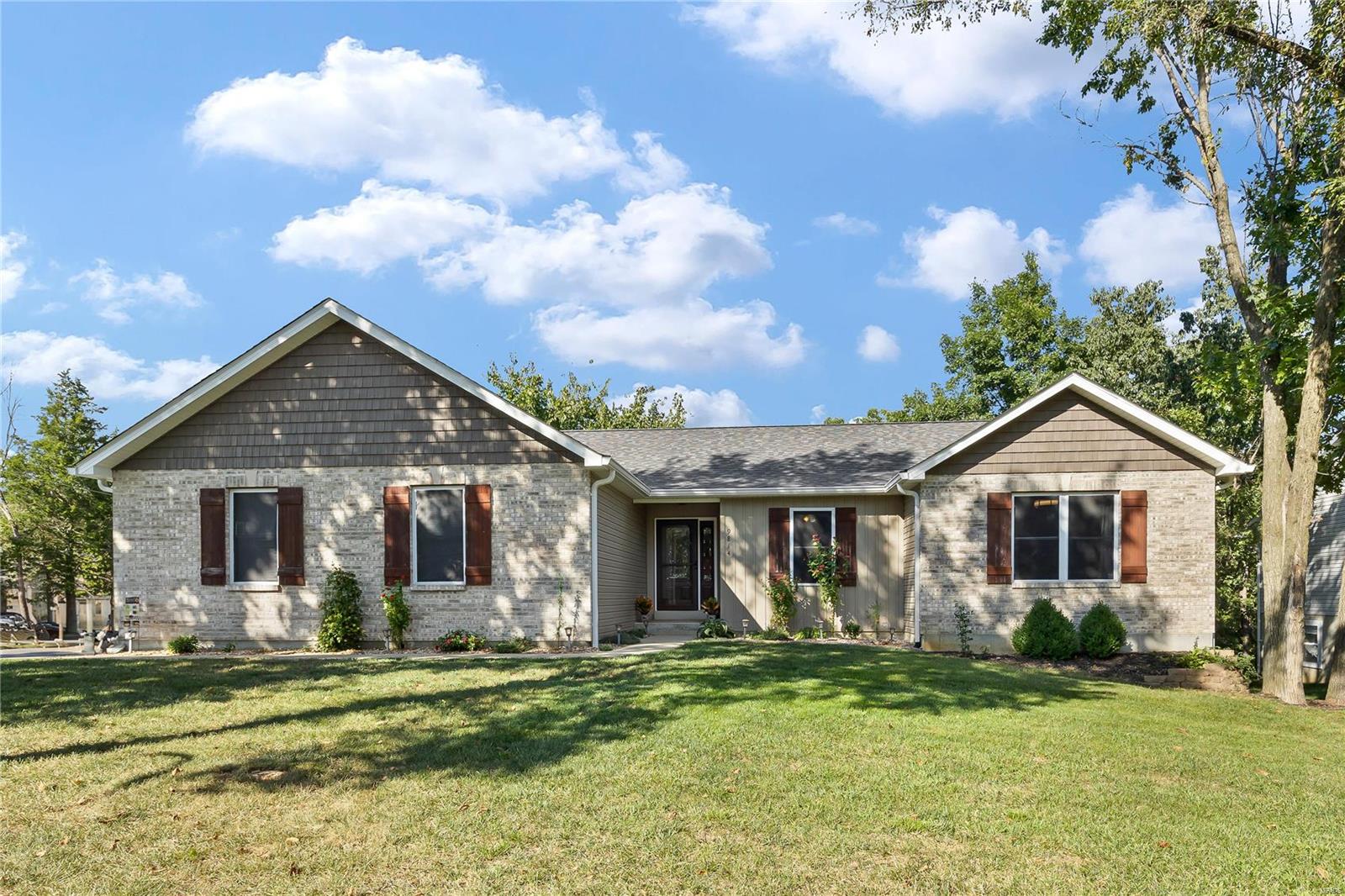 9814 Ridgecrest Drive Hillsboro, MO 63050 - Photo 2 of 45