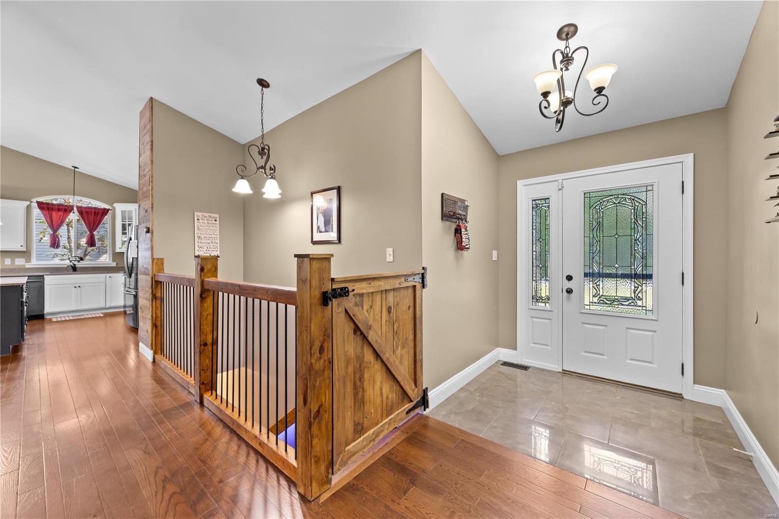 9814 Ridgecrest Drive Hillsboro, MO 63050 - Photo 4 of 45
