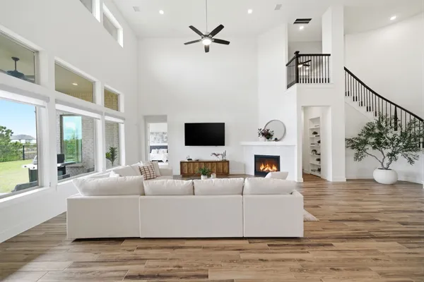 $959,900 | 11006 White Caterpillar Drive, Cypress, TX 77433