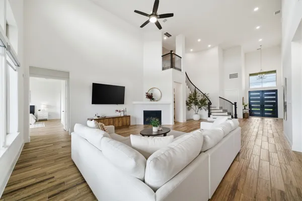 $959,900 | 11006 White Caterpillar Drive, Cypress, TX 77433