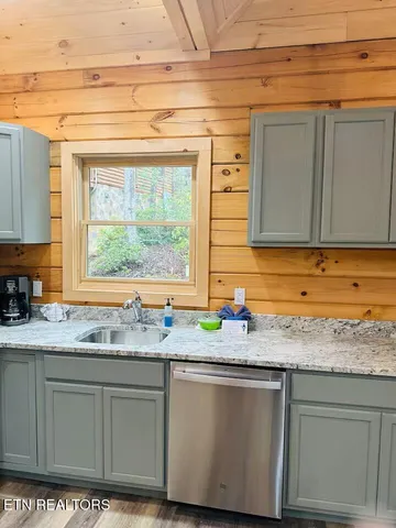 $955,000 | 1642 Misty Holw Way, Gatlinburg, TN 37738