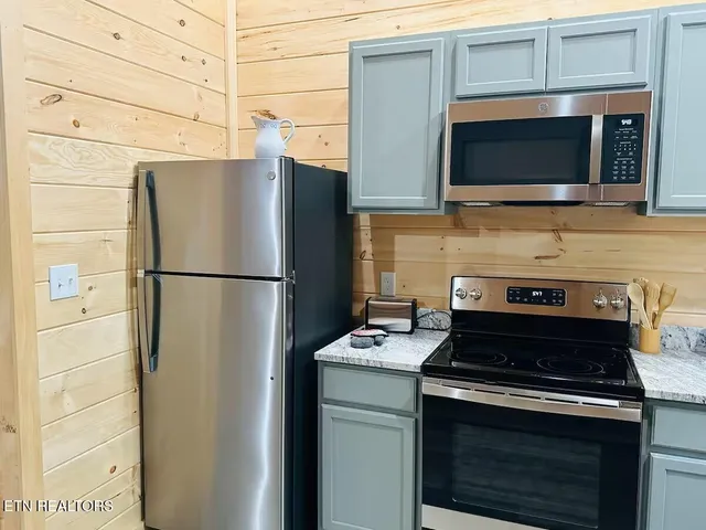 $955,000 | 1642 Misty Holw Way, Gatlinburg, TN 37738