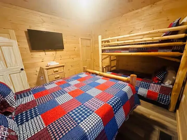 $955,000 | 1642 Misty Holw Way, Gatlinburg, TN 37738