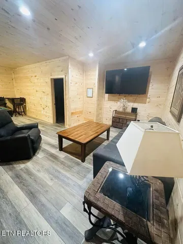 $955,000 | 1642 Misty Holw Way, Gatlinburg, TN 37738