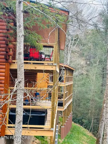 $955,000 | 1642 Misty Holw Way, Gatlinburg, TN 37738