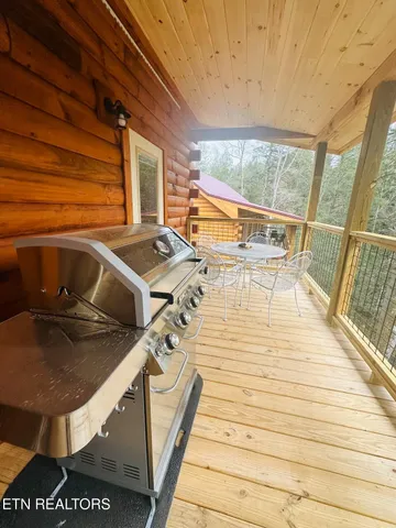 $955,000 | 1642 Misty Holw Way, Gatlinburg, TN 37738