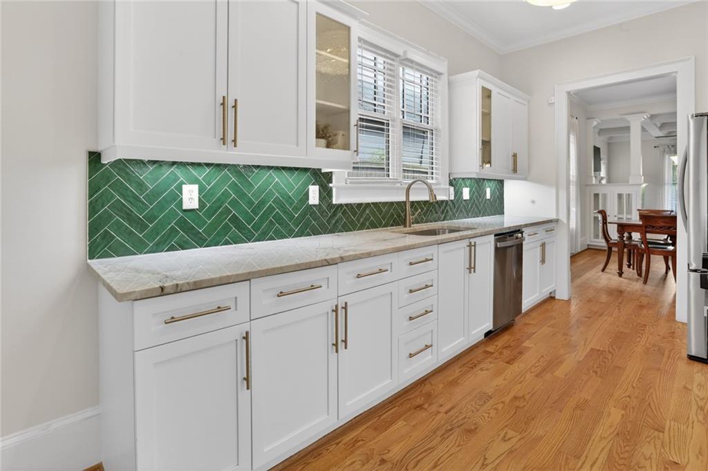 174 Walthall Street Southeast Atlanta, GA 30316 - Photo 5 of 64