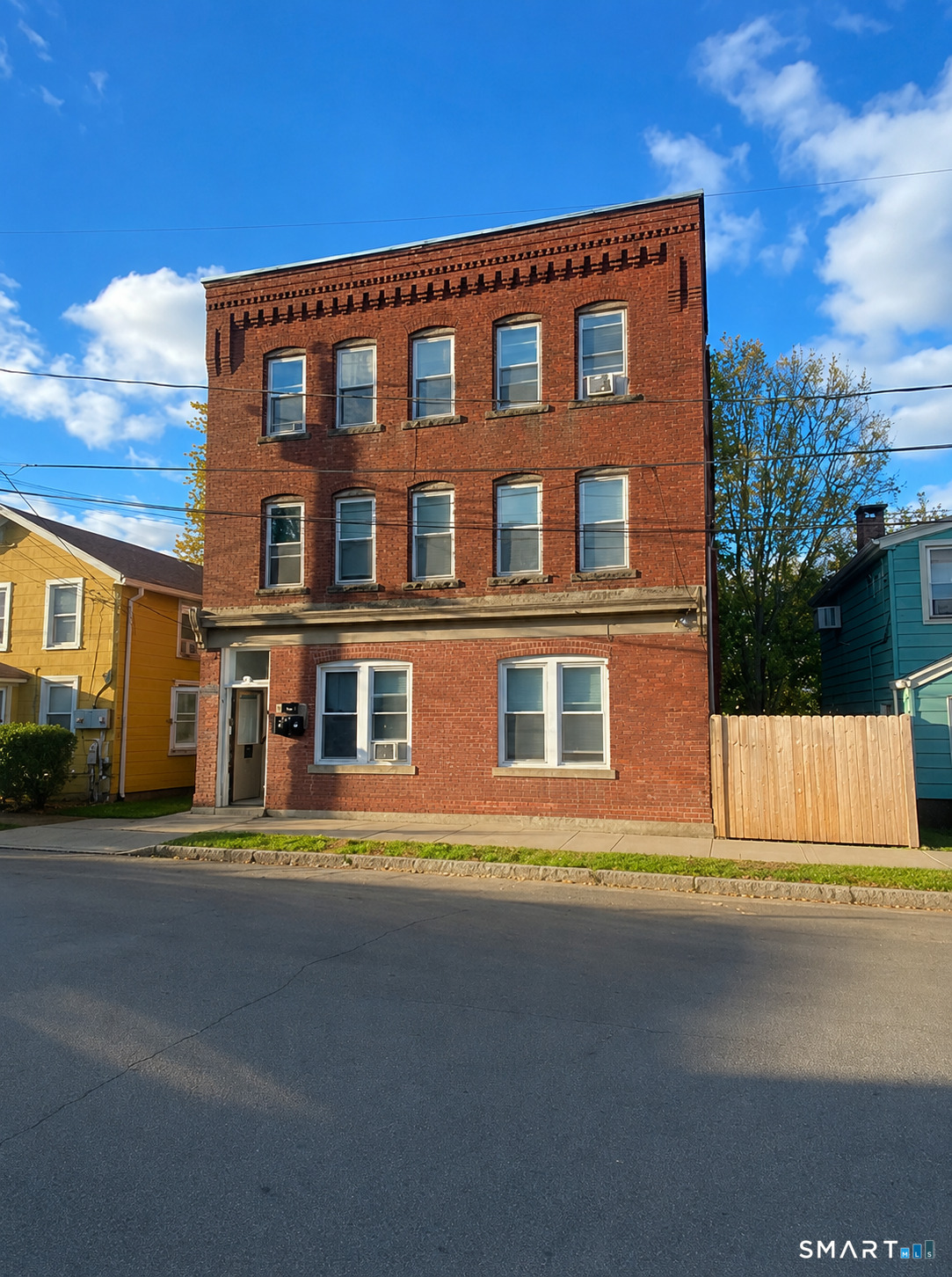 14 Portland Street Middletown, CT 06457 - Photo 1 of 7