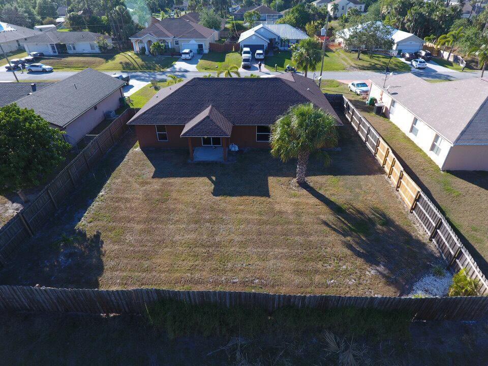 2662 Southwest Acco Road Port St. Lucie, FL 34953 - Photo 6 of 35 AccoRd6