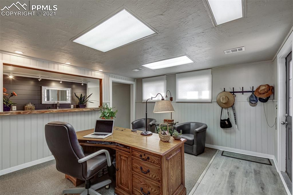 8977 Spruce Mountain Road Larkspur, CO 80118 - Photo 21 of 50