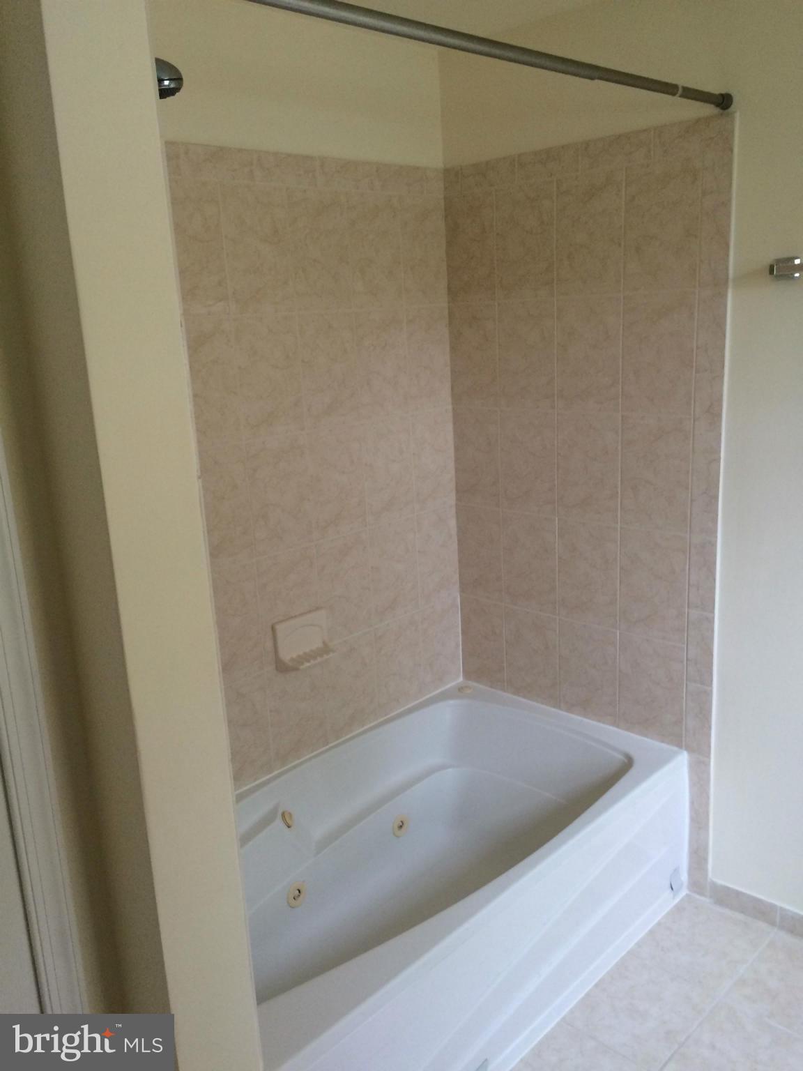 116 North Garfield Road Sterling, VA 20164 - Photo 2 of 16 Bath (Master)