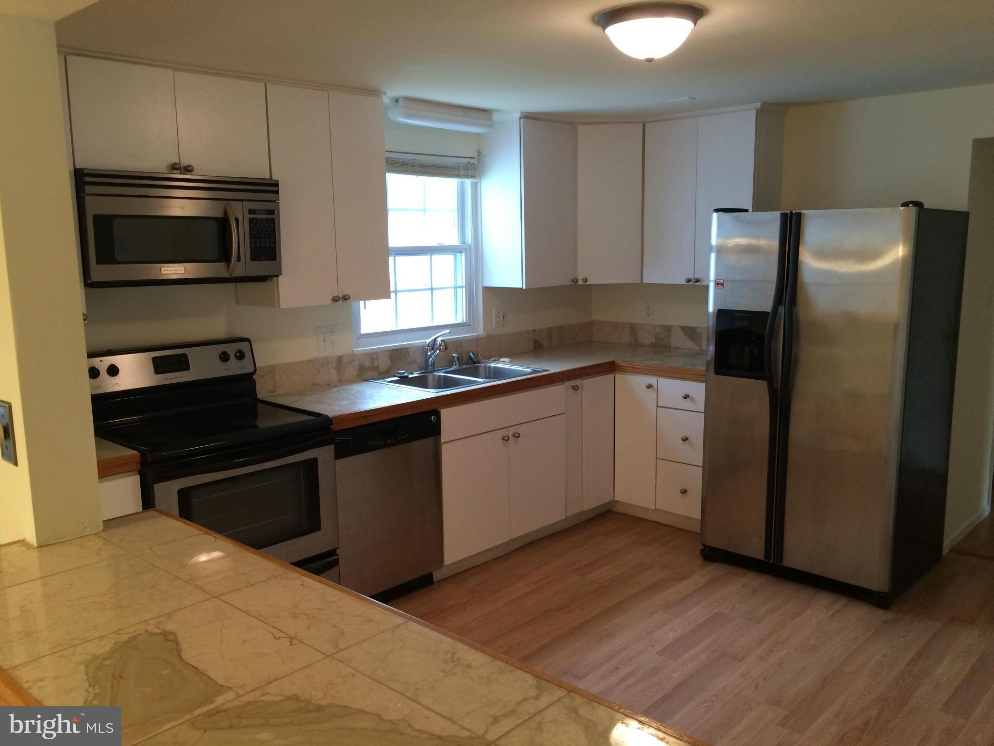 116 North Garfield Road Sterling, VA 20164 - Photo 13 of 16 Interior (General)