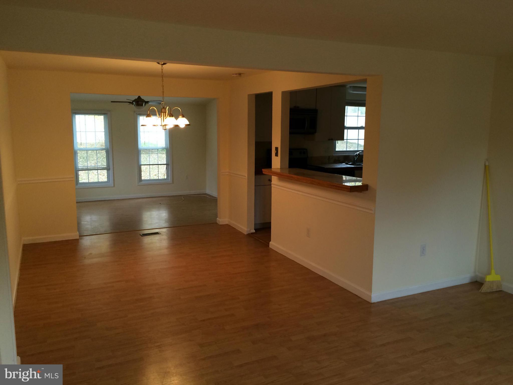 116 North Garfield Road Sterling, VA 20164 - Photo 14 of 16 Family Room