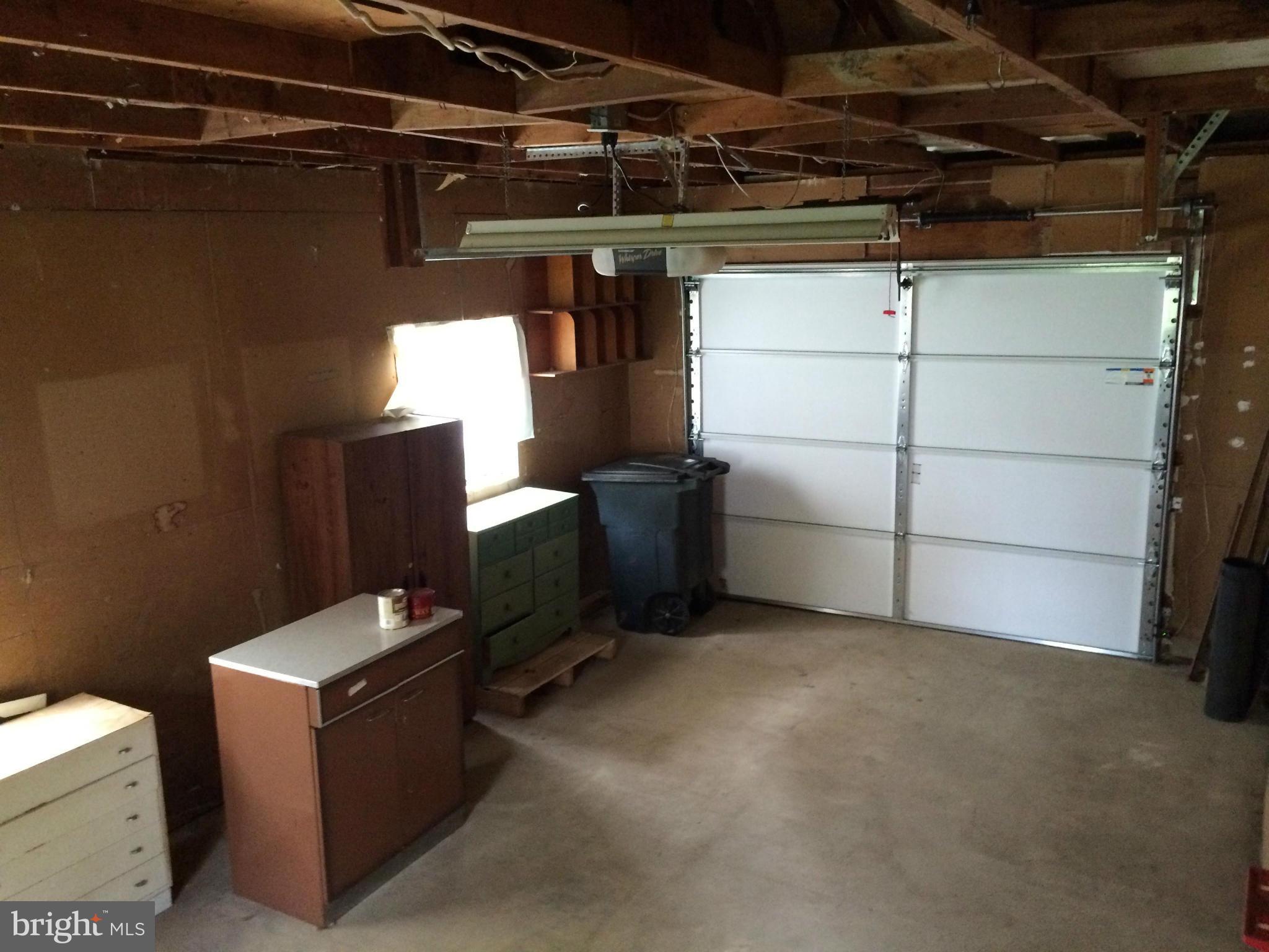 116 North Garfield Road Sterling, VA 20164 - Photo 6 of 16 Interior (General)