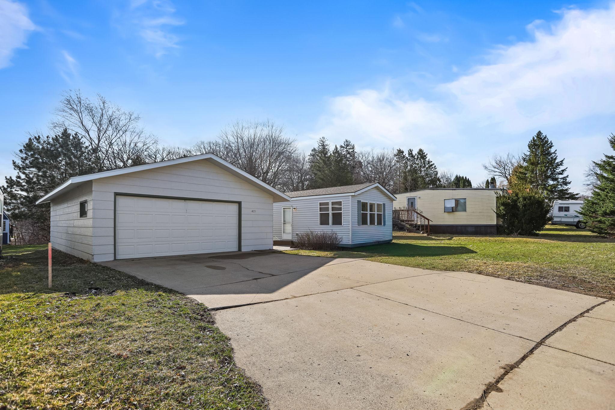 405 Edgar Place Faribault, MN 55021 - Photo 2 of 28