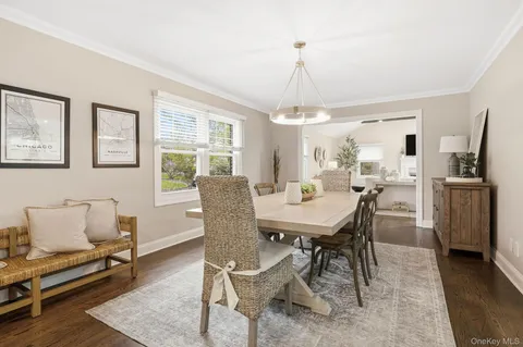 $2,595,000 | 12 Canterbury Road South, Harrison, NY 10528