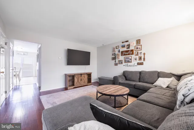 $379,900 | 7 Plymouth Court, Bordentown, NJ 08505