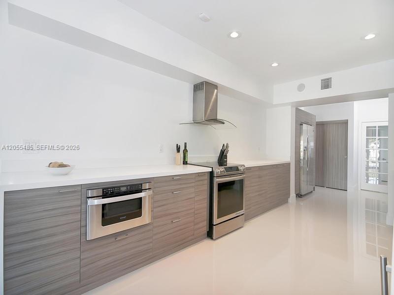 1365 Daytonia Road Miami Beach, FL 33141 - Photo 15 of 41 Gallery Image 15