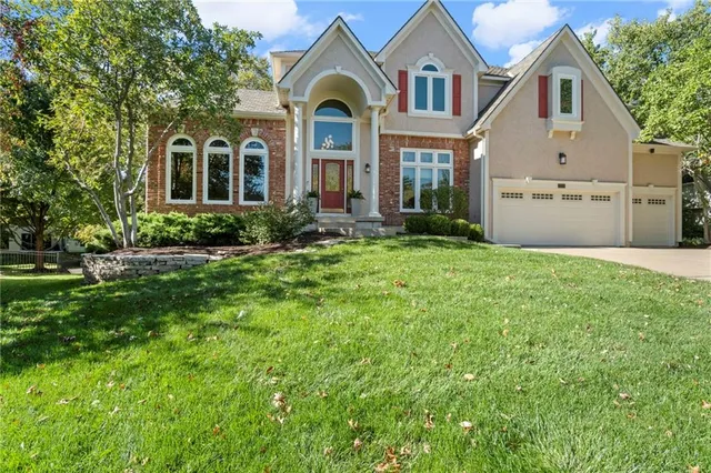 $800,000 | 4421 West 150th Street, Leawood, KS 66224