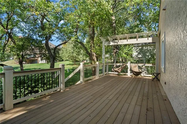 $800,000 | 4421 West 150th Street, Leawood, KS 66224