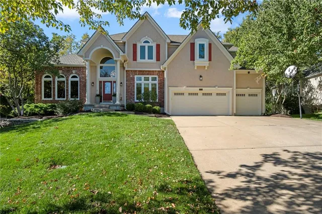 $800,000 | 4421 West 150th Street, Leawood, KS 66224