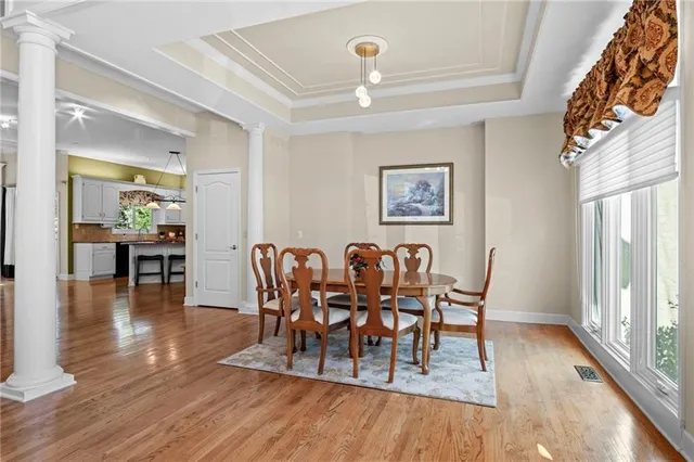 $800,000 | 4421 West 150th Street, Leawood, KS 66224