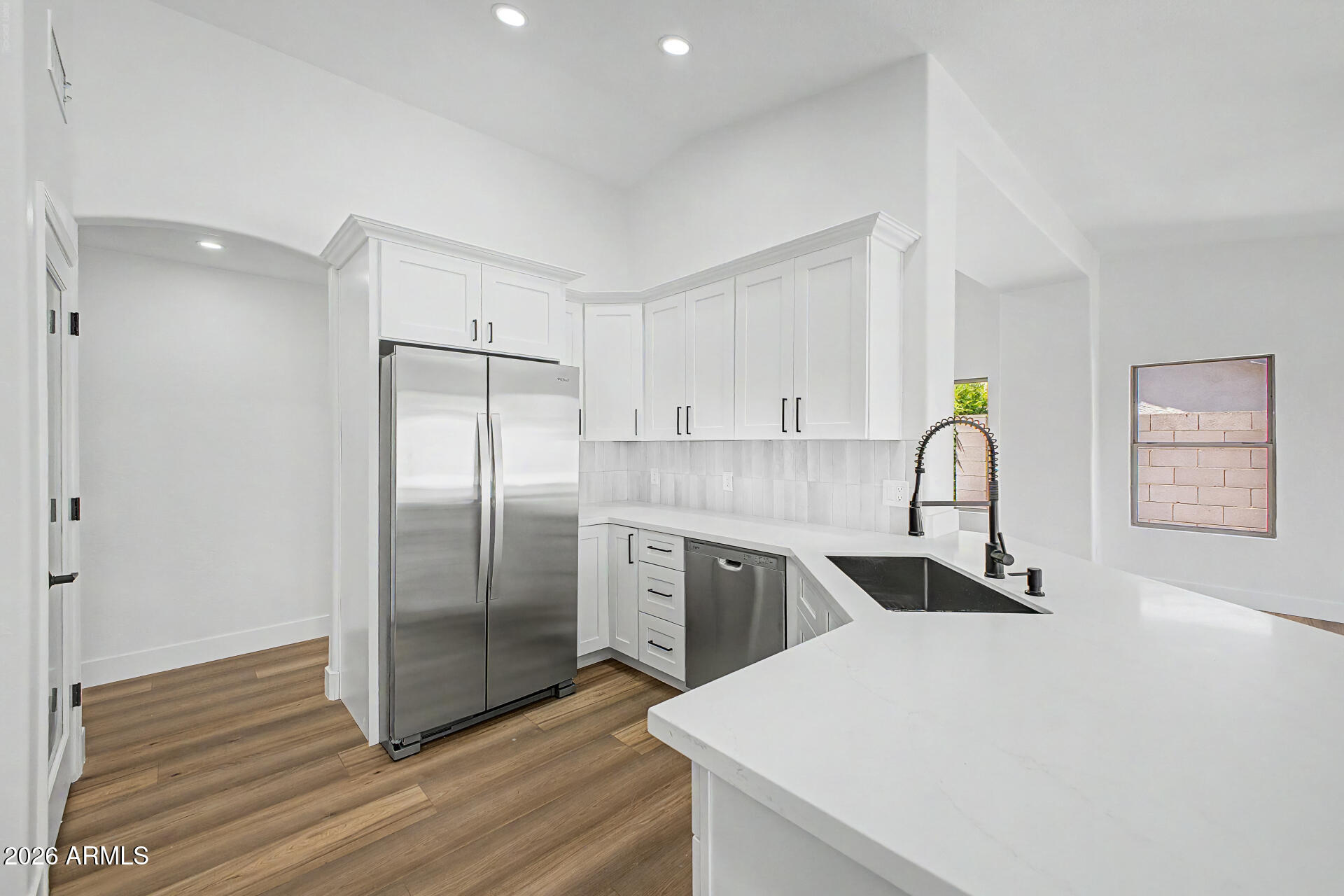 2554 East Morgan Court Gilbert, AZ 85295 - Photo 16 of 38 Kitchen