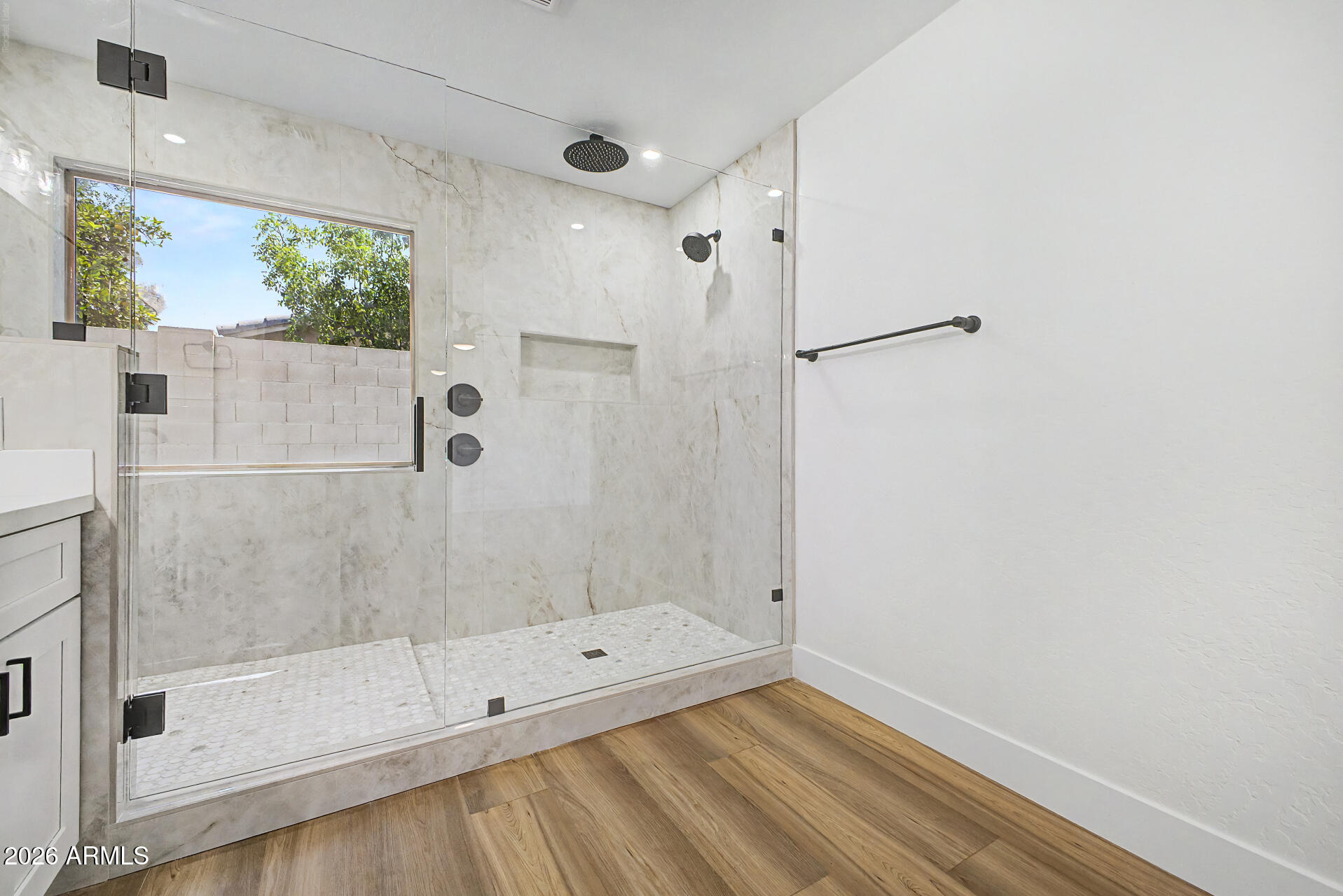 2554 East Morgan Court Gilbert, AZ 85295 - Photo 24 of 38 Primary Bathroom