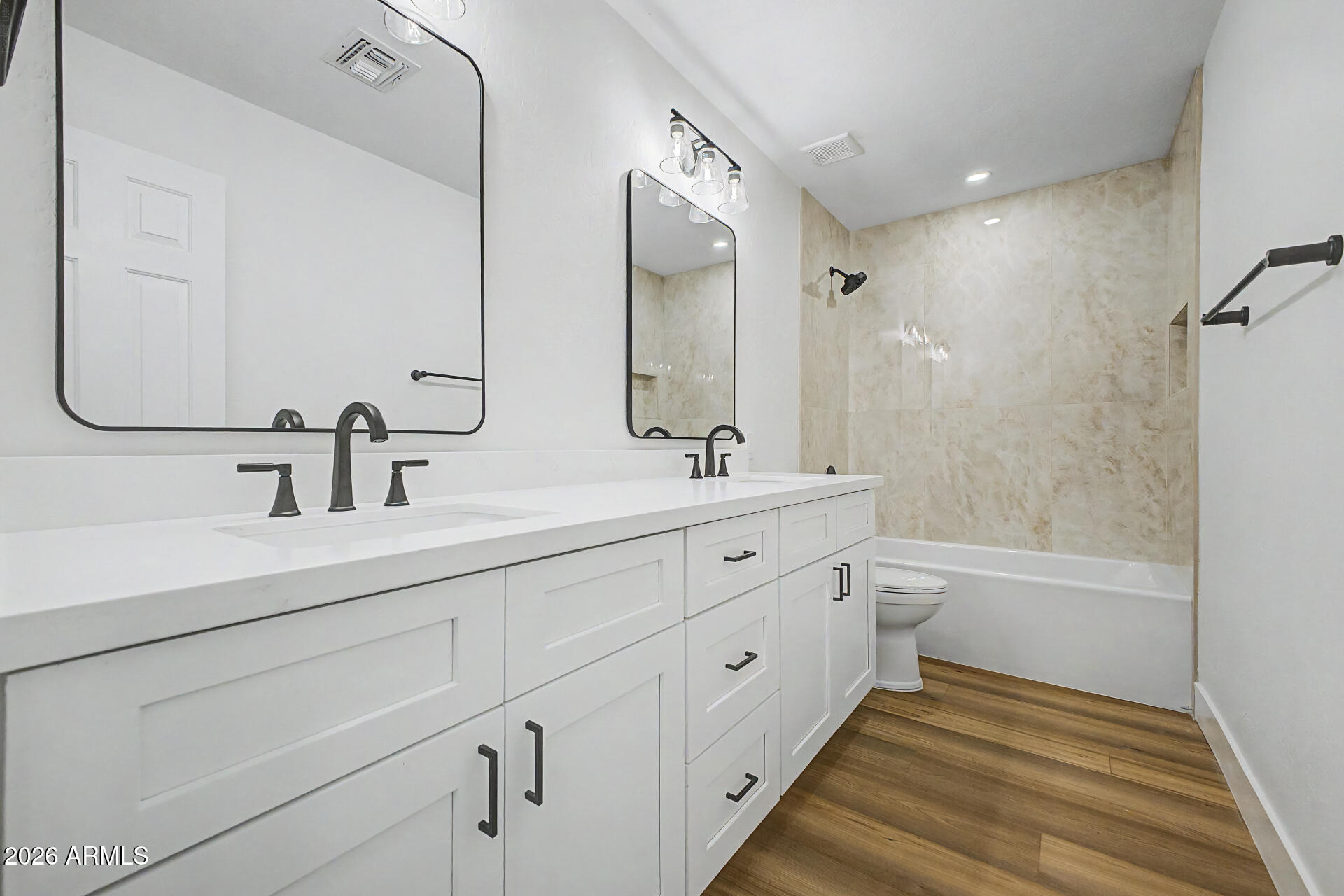 2554 East Morgan Court Gilbert, AZ 85295 - Photo 29 of 38 Guest Bathroom