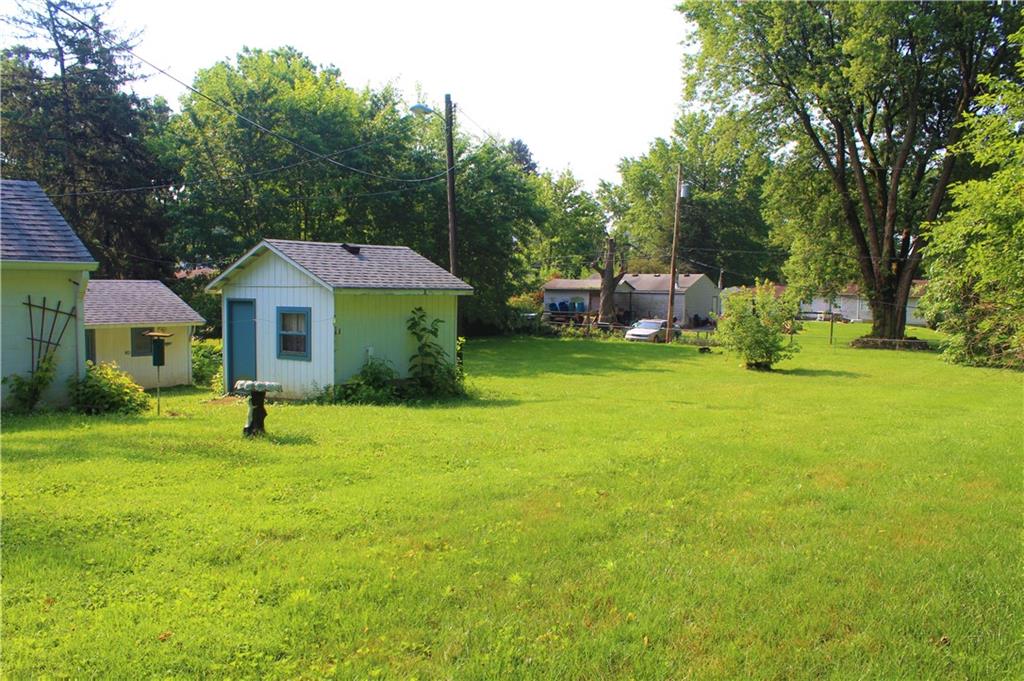37 West Roberts Road Indianapolis, IN 46217 - Photo 4 of 18 Gallery Image 4