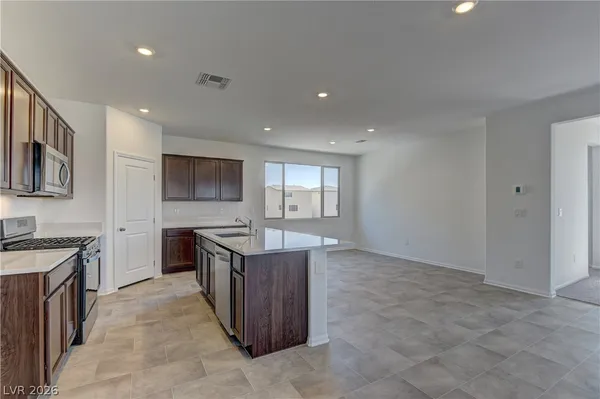 $3,095 | 7362 Legacy Pt Street, Las Vegas, NV 89113